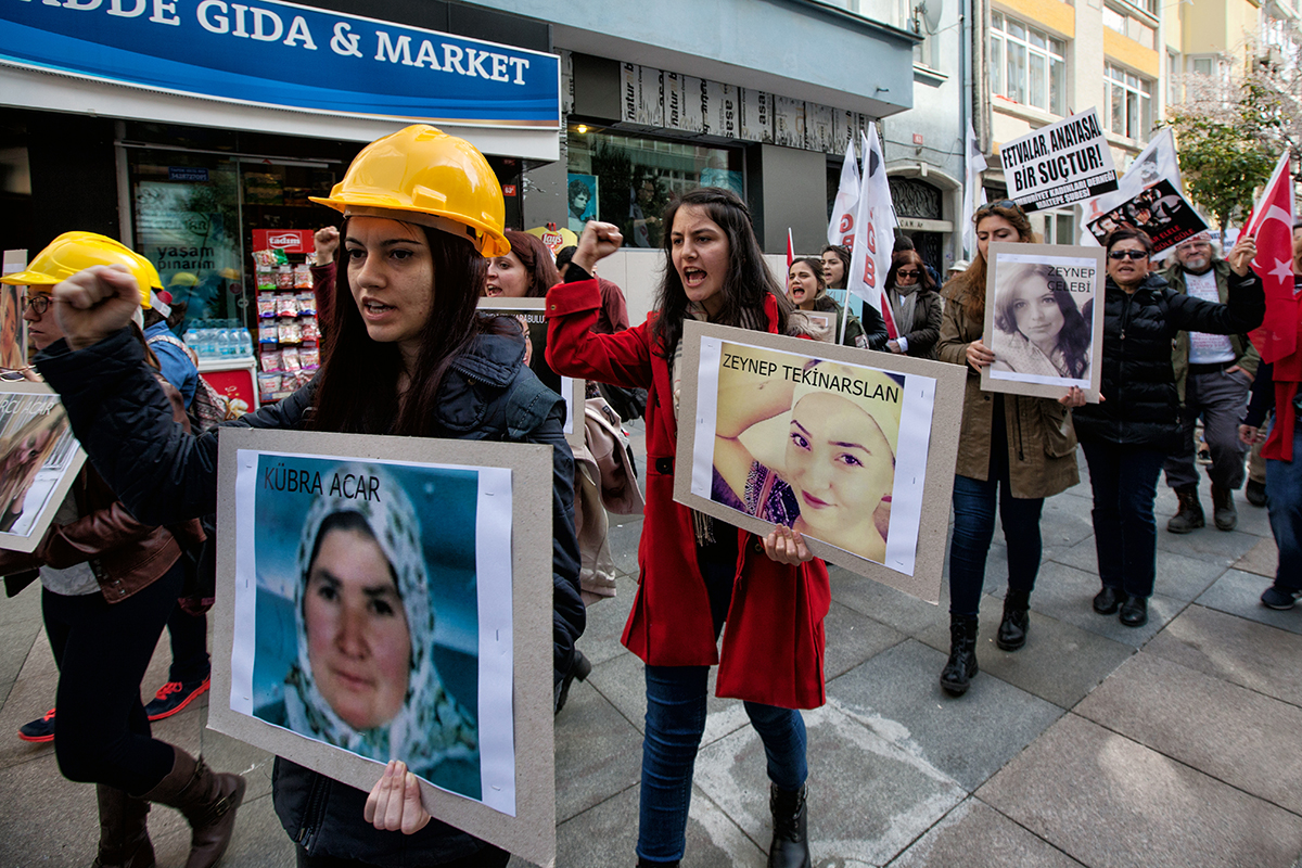 #66 —Kadıköy - 
Bahariye'de Dünya Kadınlar Günü yürüyüşü.
